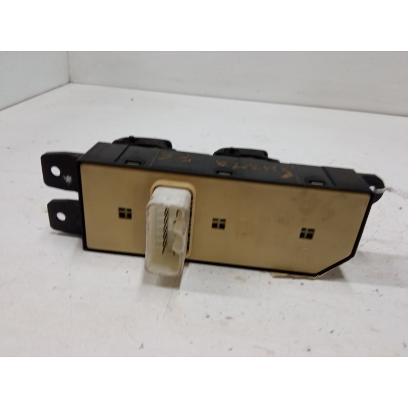 Recambio de mando elevalunas delantero izquierdo para hyundai santa fé i furgoneta/suv (sm) 2.4 4x4 referencia OEM IAM   