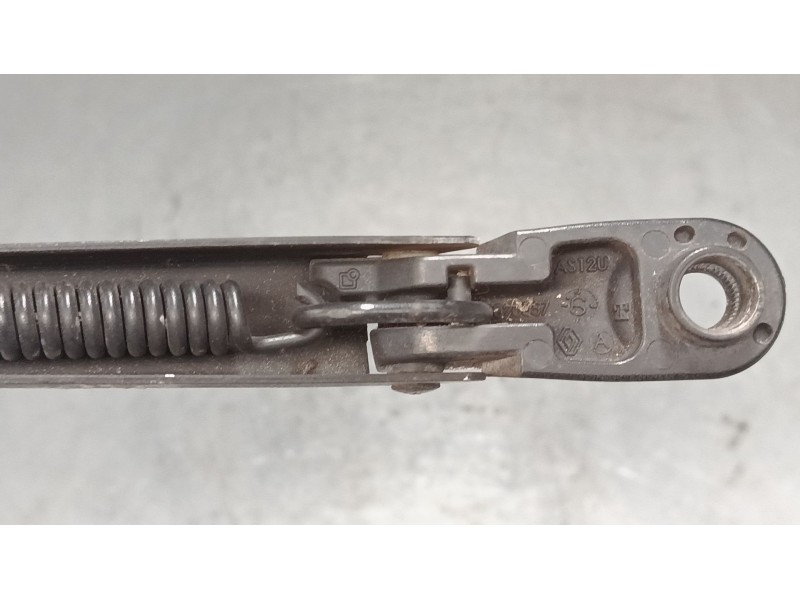 Recambio de brazo limpia delantero derecho para renault kangoo / grand kangoo ii (kw0/1_) 1.5 dci 85 (kw0k, kw0l, kw0b) referenc