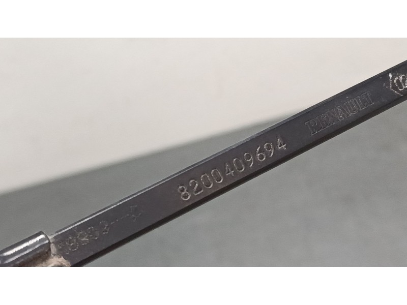 Recambio de brazo limpia delantero derecho para renault kangoo / grand kangoo ii (kw0/1_) 1.5 dci 85 (kw0k, kw0l, kw0b) referenc