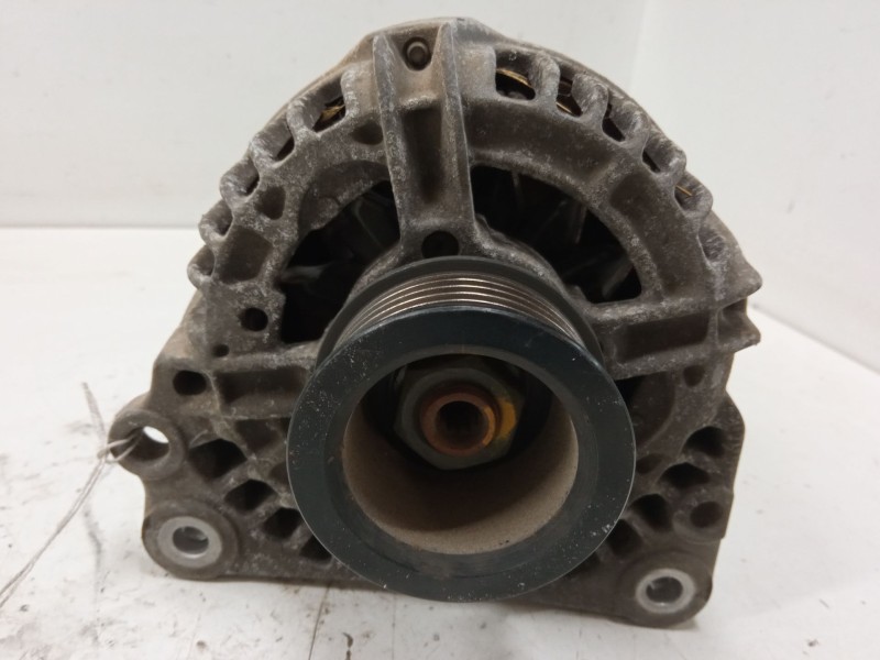Recambio de alternador para volkswagen golf iv variant (1j5) 1.6 referencia OEM IAM 028903028D  