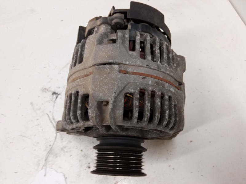 Recambio de alternador para volkswagen golf iv variant (1j5) 1.6 referencia OEM IAM 028903028D  