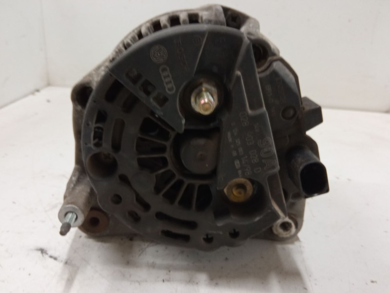 Recambio de alternador para volkswagen golf iv variant (1j5) 1.6 referencia OEM IAM 028903028D  