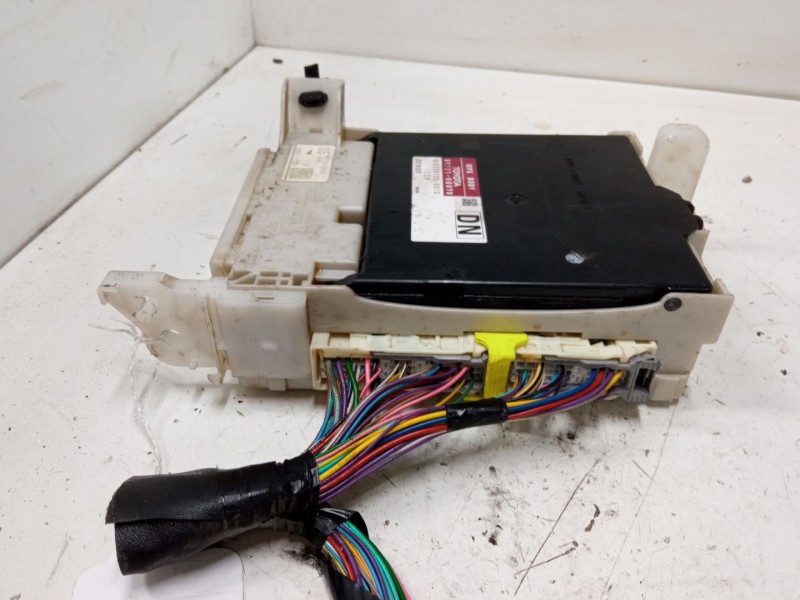 Recambio de bsi para toyota yaris (_p13_) 1.5 (nsp131_) referencia OEM IAM 892210D870  