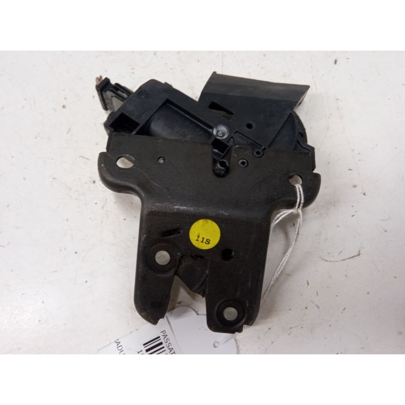 Recambio de cerradura maletero / porton para volkswagen passat b6 (3c2) 2.0 tdi 16v referencia OEM IAM 4f5827505  