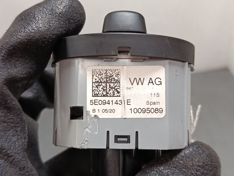 Recambio de conmutador de luces para skoda fabia iii (nj3) 1.0 referencia OEM IAM 5E094143  