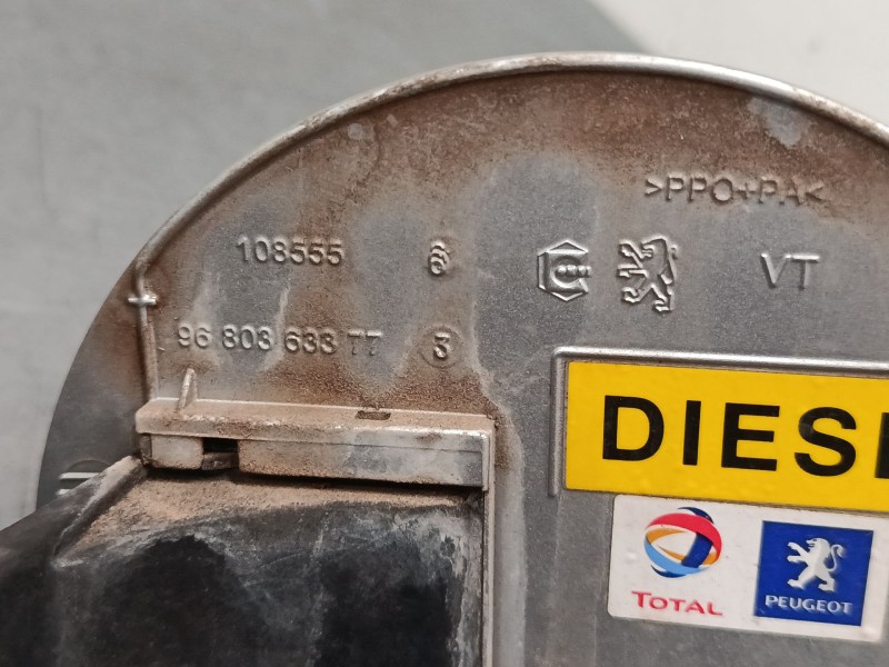 Recambio de tapa exterior combustible para peugeot 308 i (4a_, 4c_) 1.6 hdi referencia OEM IAM   