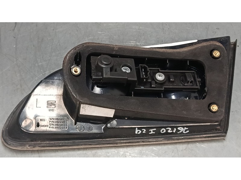 Recambio de piloto trasero porton izquierdo para seat ibiza iii (6l1) 1.4 16v referencia OEM IAM 6L6945093  