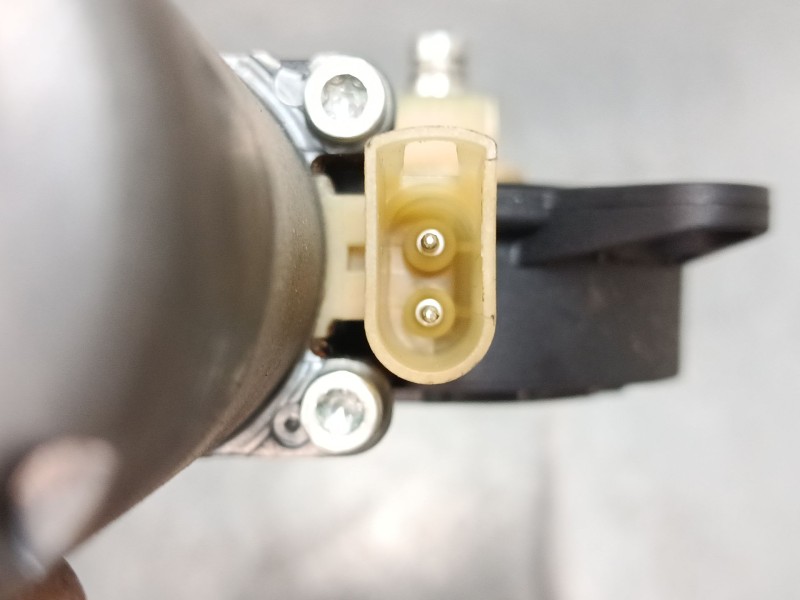 Recambio de motor elevaluna delantero izquierdo para ford fusion (ju_) 1.6 tdci referencia OEM IAM 0130821938  