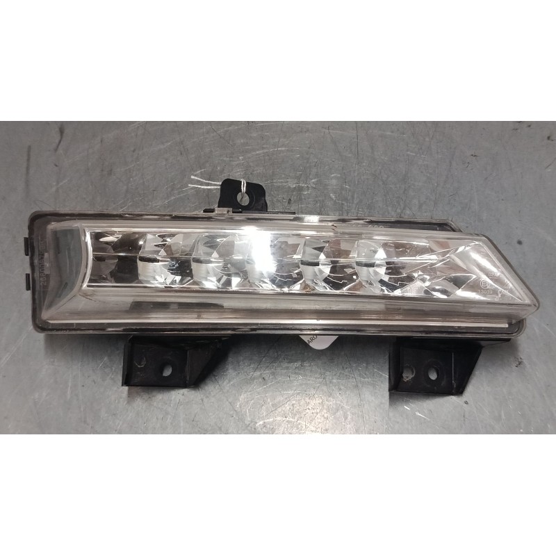 Recambio de faro luz diurna derecho para renault megane iii hatchback (bz0/1_, b3_) 1.5 dci (bz1g, bz1w, bz0r) referencia OEM IA