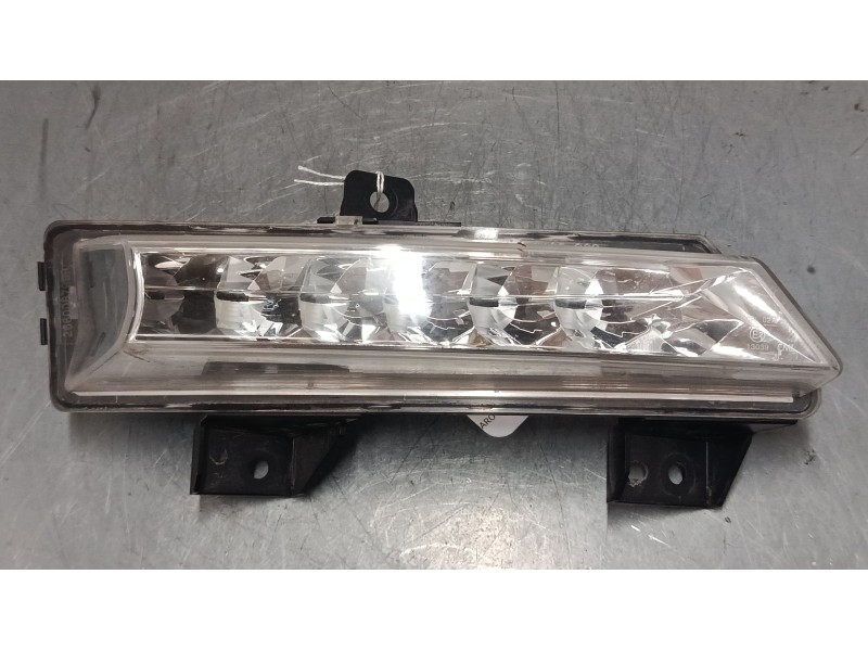 Recambio de faro luz diurna derecho para renault megane iii hatchback (bz0/1_, b3_) 1.5 dci (bz1g, bz1w, bz0r) referencia OEM IA