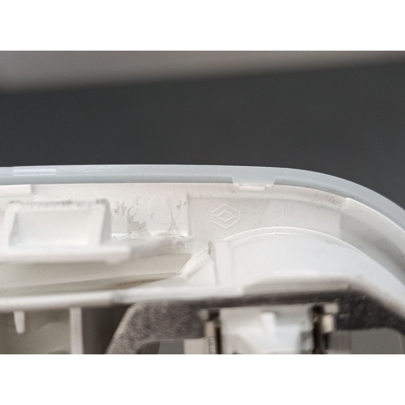 Recambio de luz interior delantera para renault megane iii hatchback (bz0/1_, b3_) 1.5 dci (bz1g, bz1w, bz0r) referencia OEM IAM