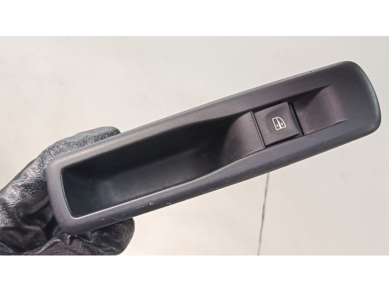Recambio de mando elevalunas trasero izquierdo para renault megane iii hatchback (bz0/1_, b3_) 1.5 dci (bz1g, bz1w, bz0r) refere