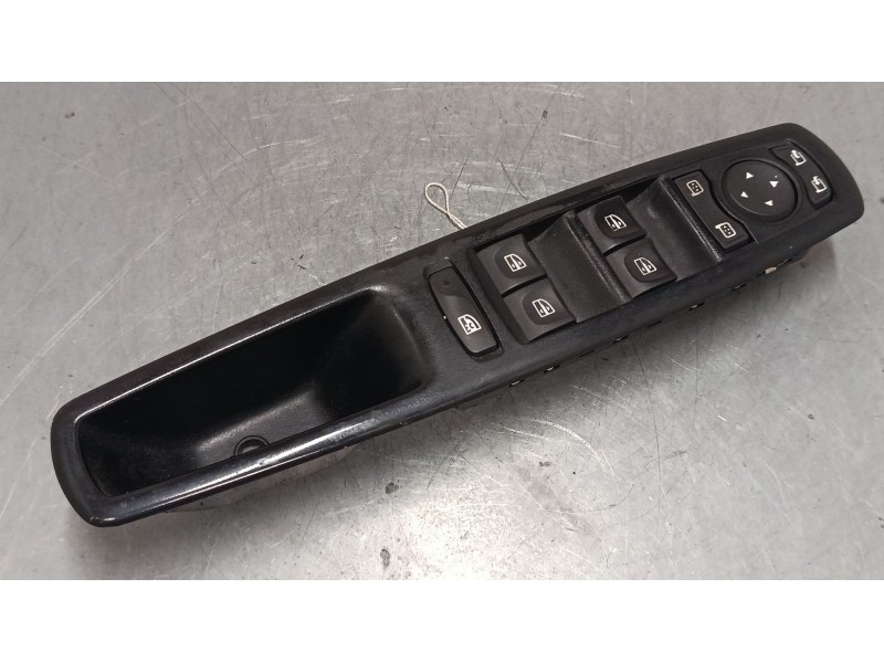 Recambio de mando elevalunas delantero izquierdo para renault megane iii hatchback (bz0/1_, b3_) 1.5 dci (bz1g, bz1w, bz0r) refe