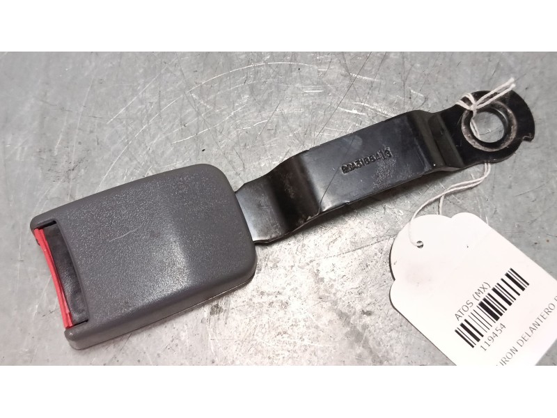 Recambio de anclaje cinturon delantero derecho para hyundai atos (mx) 1.1 referencia OEM IAM 2CA3168413  