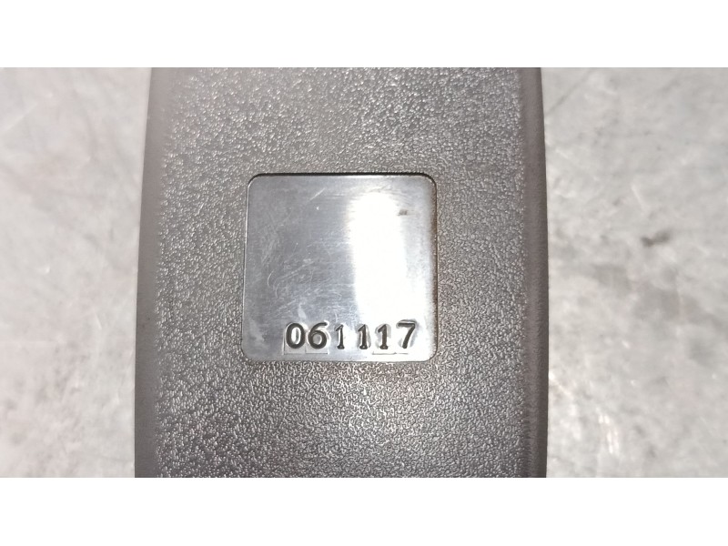Recambio de anclaje cinturon delantero derecho para hyundai atos (mx) 1.1 referencia OEM IAM 2CA3168413  