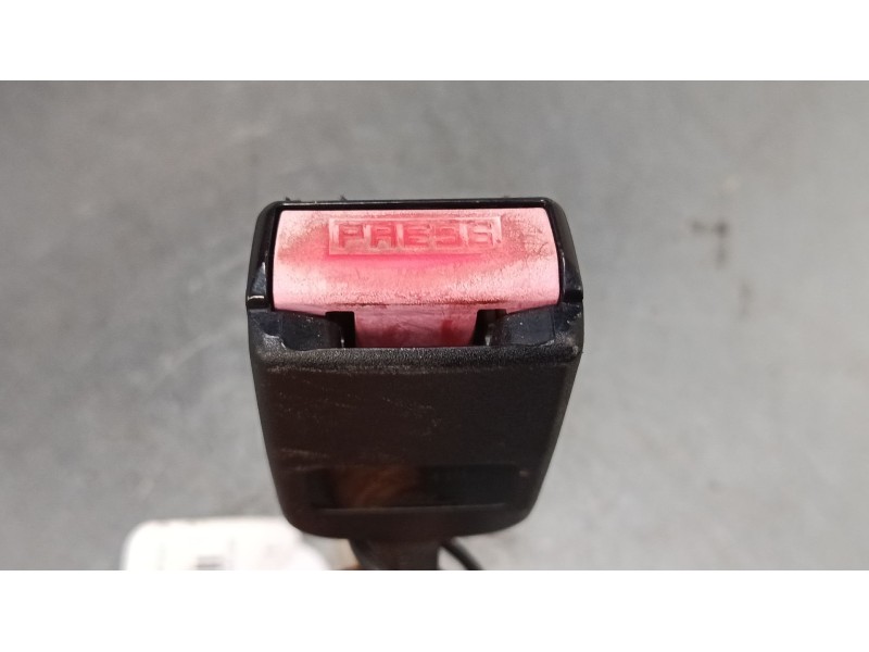 Recambio de anclaje cinturon delantero derecho para peugeot 207/207+ (wa_, wc_) 1.4 16v referencia OEM IAM   