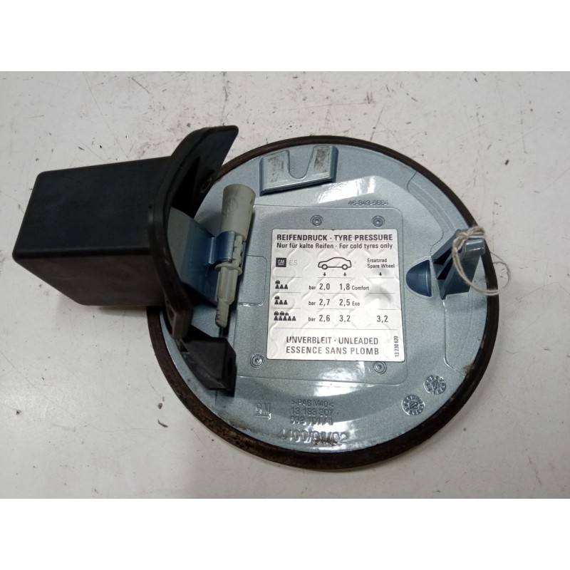 Recambio de tapa exterior combustible para opel corsa d (s07) 1.2 (l08, l68) referencia OEM IAM   