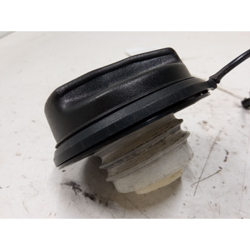 Recambio de tapon combustible para opel corsa d (s07) 1.2 (l08, l68) referencia OEM IAM   