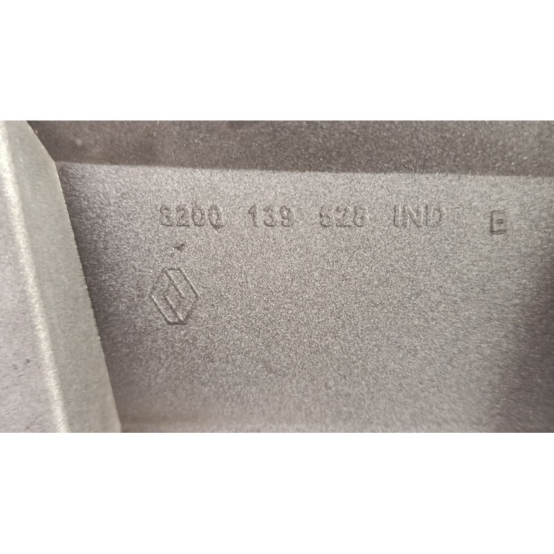 Recambio de paragolpes delantero para renault scénic ii (jm0/1_) 1.5 dci (jm02, jm13) referencia OEM IAM 8200139528  