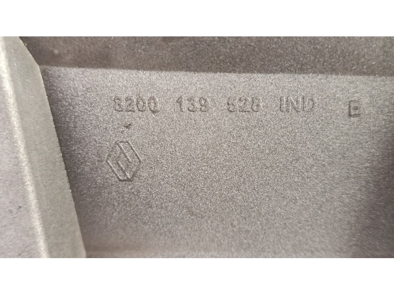 Recambio de paragolpes delantero para renault scénic ii (jm0/1_) 1.5 dci (jm02, jm13) referencia OEM IAM 8200139528  