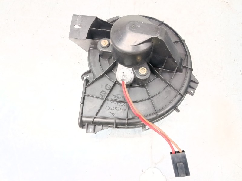 Recambio de motor calefaccion para opel corsa c (x01) 1.2 (f08, f68) referencia OEM IAM   