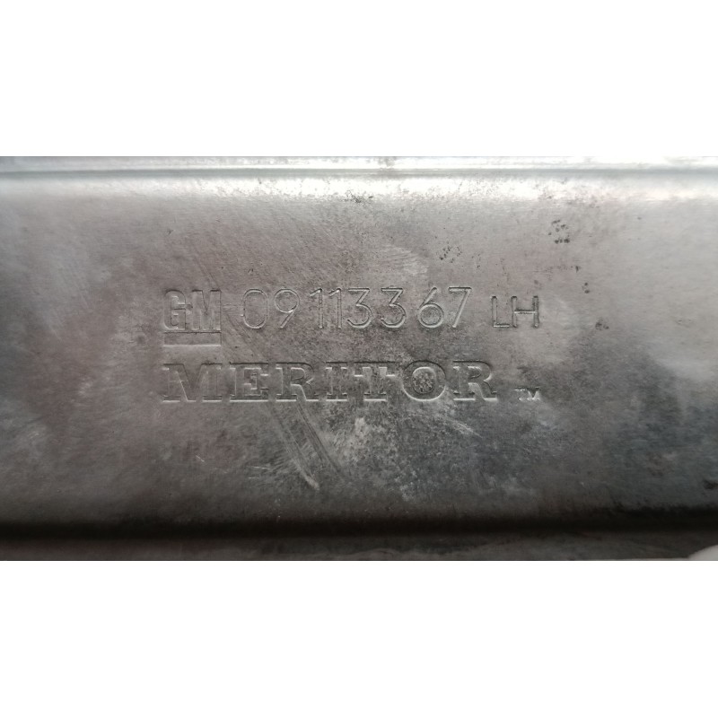 Recambio de elevalunas electrico delantero izquierdo para opel corsa c (x01) 1.2 (f08, f68) referencia OEM IAM 09113363  