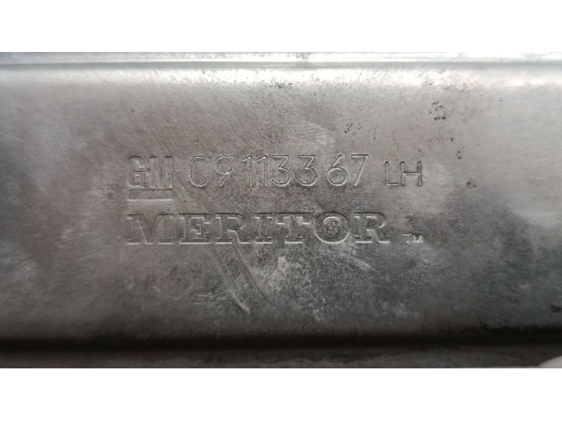 Recambio de elevalunas electrico delantero izquierdo para opel corsa c (x01) 1.2 (f08, f68) referencia OEM IAM 09113363  