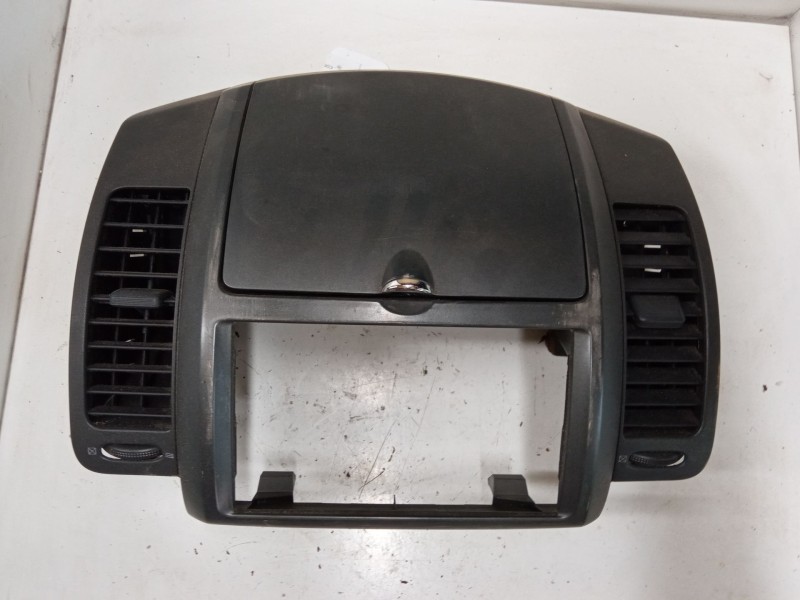 Recambio de consola central superior para nissan note (e11, ne11) 1.4 referencia OEM IAM   