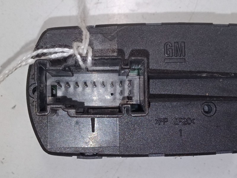 Recambio de mando elevalunas delantero izquierdo para opel corsa d (s07) 1.2 (l08, l68) referencia OEM IAM   