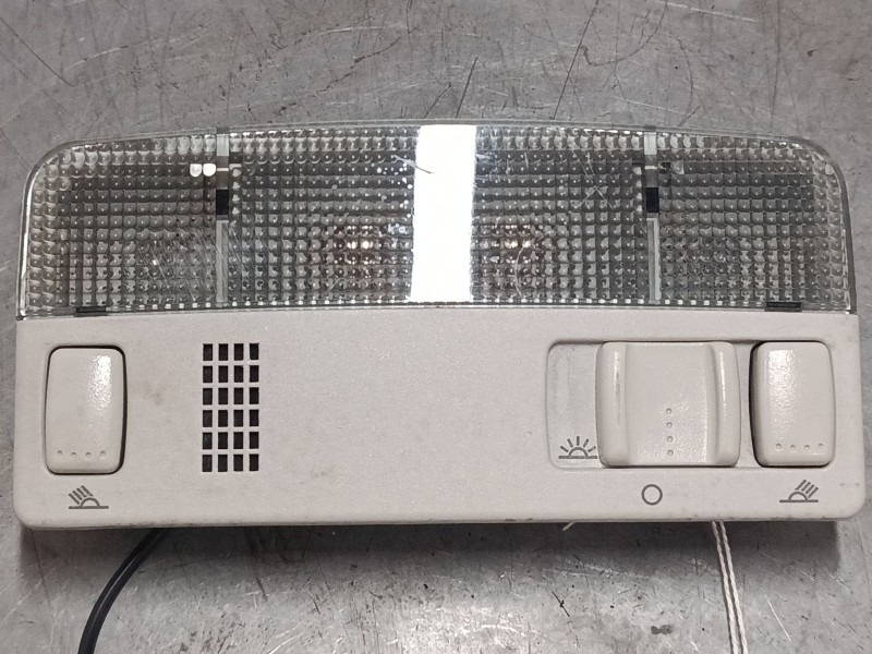 Recambio de luz interior delantera para skoda fabia iii (nj3) 1.0 referencia OEM IAM 3B0947105  