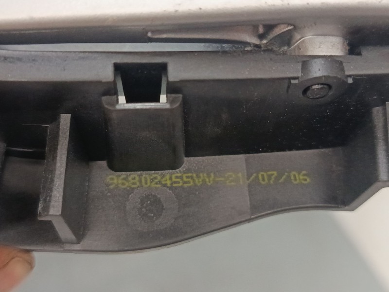 Recambio de maneta interior puerta delantera derecha para peugeot 207/207+ (wa_, wc_) 1.4 16v referencia OEM IAM 96802455VV  