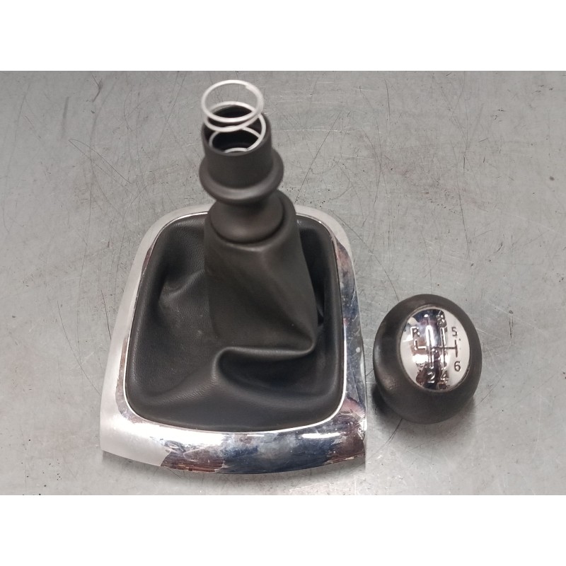 Recambio de pomo palanca cambio para renault megane iii hatchback (bz0/1_, b3_) 1.5 dci (bz1g, bz1w, bz0r) referencia OEM IAM   