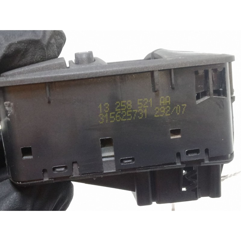 Recambio de mando elevalunas delantero izquierdo para opel corsa d (s07) 1.2 (l08, l68) referencia OEM IAM   