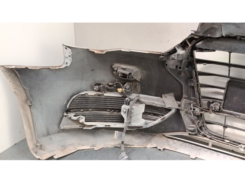 Recambio de paragolpes delantero para audi a3 (8v1, 8vk) 1.6 tdi referencia OEM IAM 8V0807065  