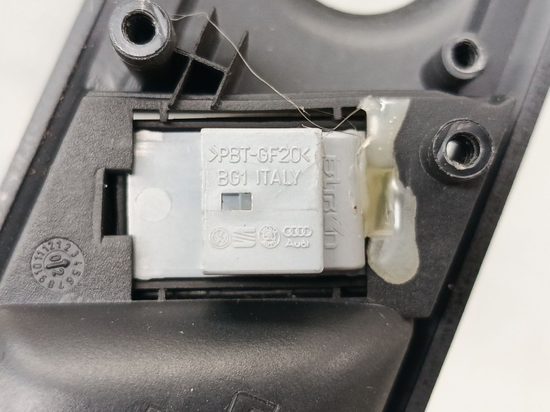 Recambio de maneta interior puerta delantera izquierda para seat ibiza iii (6l1) 1.4 16v referencia OEM IAM   
