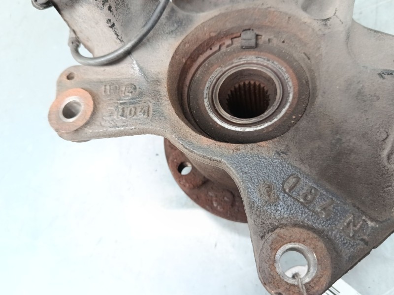 Recambio de mangueta delantera derecha para renault megane cc (ez0/1_) 1.2 tce (ez16) referencia OEM IAM   