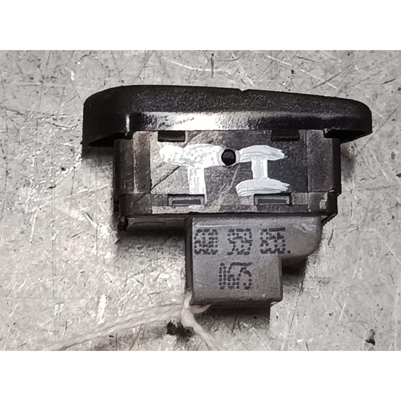 Recambio de mando elevalunas trasero izquierdo para volkswagen polo iv (9n_, 9a_) 1.4 16v referencia OEM IAM 6Q959855  