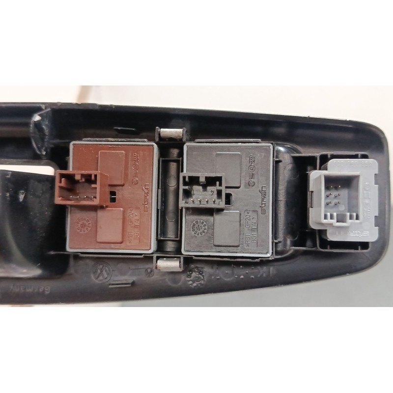 Recambio de mando elevalunas delantero izquierdo para volkswagen polo iv (9n_, 9a_) 1.4 16v referencia OEM IAM 6Q1967171  