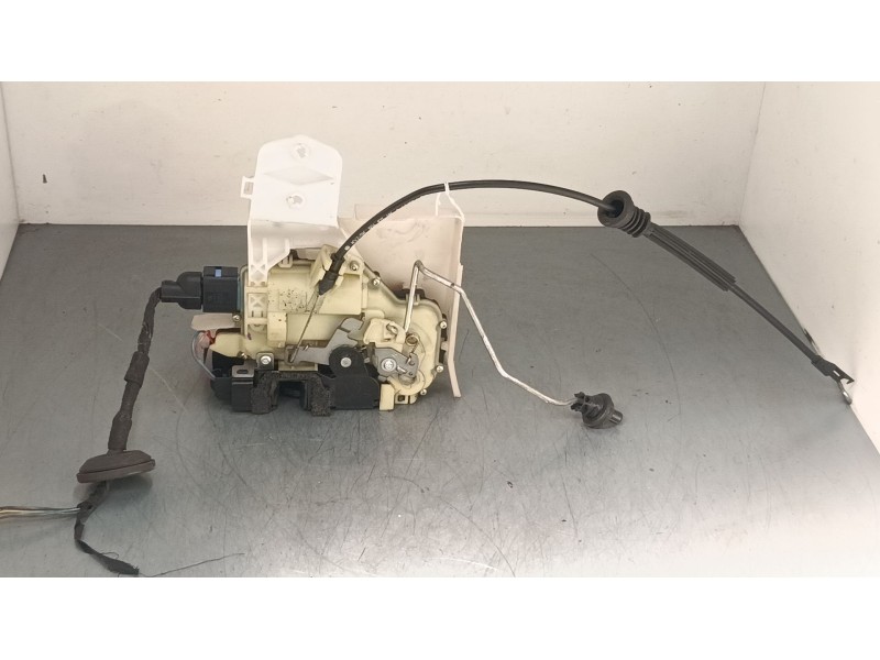 Recambio de cerradura puerta delantera derecha para volkswagen polo iv (9n_, 9a_) 1.4 16v referencia OEM IAM   