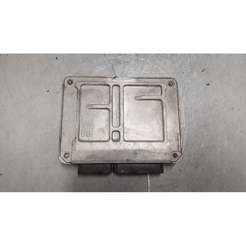 Recambio de centralita motor uce para volkswagen polo iv (9n_, 9a_) 1.4 16v referencia OEM IAM 036906034  