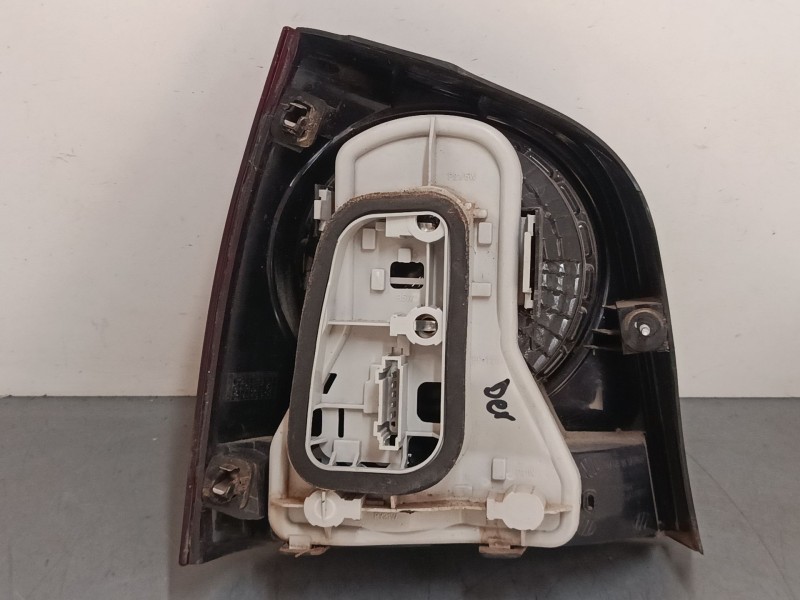 Recambio de piloto trasero derecho para volkswagen polo iv (9n_, 9a_) 1.4 16v referencia OEM IAM   