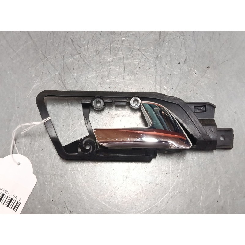 Recambio de maneta interior puerta trasera derecha para volkswagen polo iv (9n_, 9a_) 1.4 16v referencia OEM IAM   