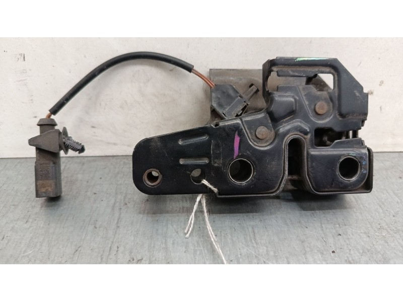 Recambio de cerradura capo para volkswagen polo iv (9n_, 9a_) 1.4 16v referencia OEM IAM   