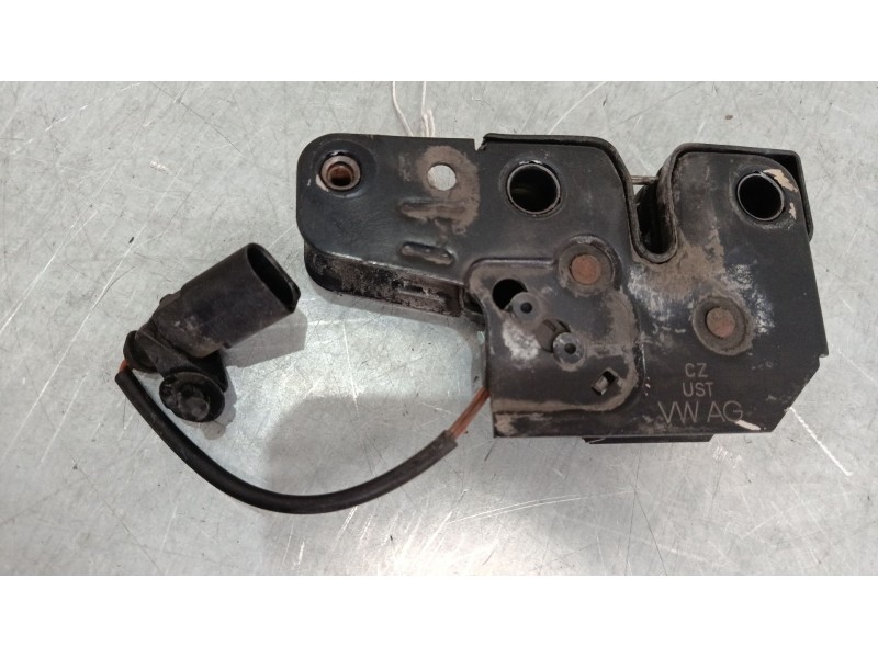 Recambio de cerradura capo para volkswagen polo iv (9n_, 9a_) 1.4 16v referencia OEM IAM   