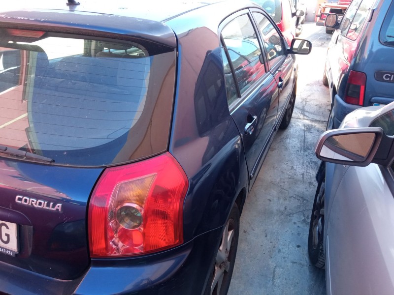 toyota corolla (_e12_) del año 2005