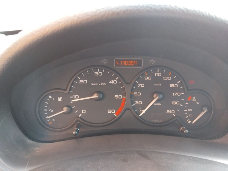 peugeot 206 hatchback (2a/c) del año 2001