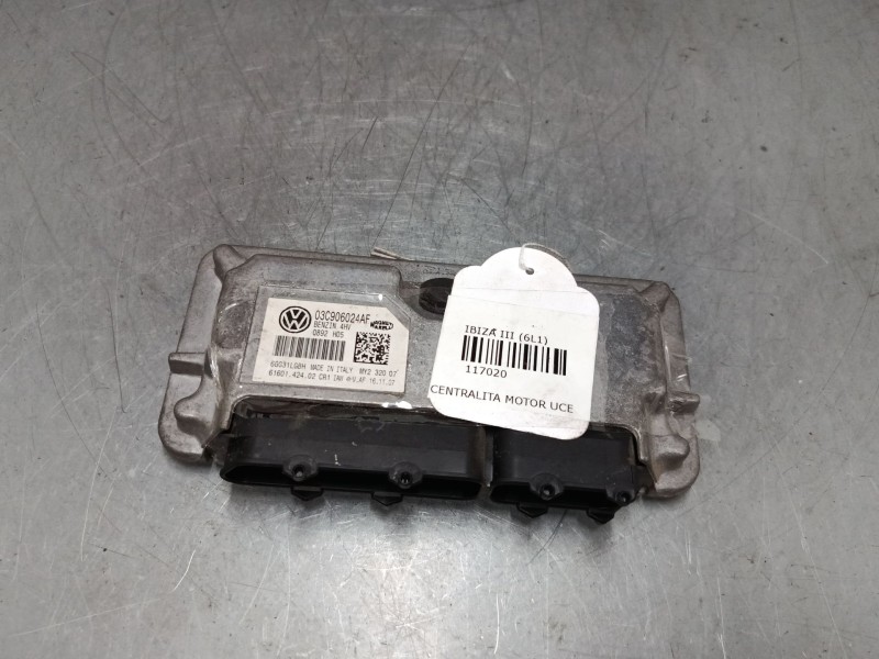 Recambio de centralita motor uce para seat ibiza iii (6l1) 1.4 16v referencia OEM IAM 03C906024AF  