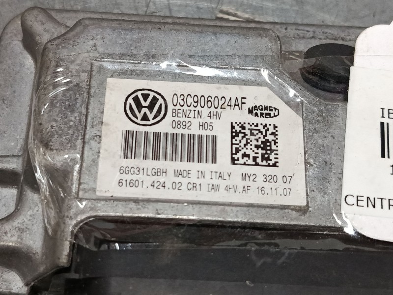 Recambio de centralita motor uce para seat ibiza iii (6l1) 1.4 16v referencia OEM IAM 03C906024AF  