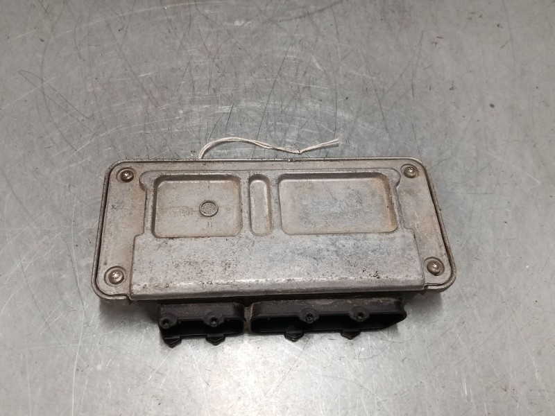 Recambio de centralita motor uce para seat ibiza iii (6l1) 1.4 16v referencia OEM IAM 03C906024AF  