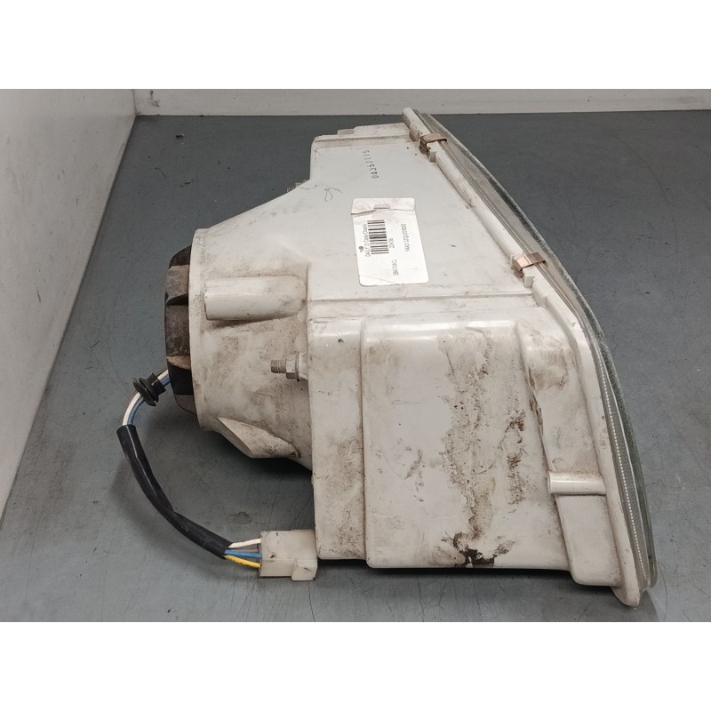 Recambio de faro izquierdo para iveco daily ii caja/chasis 40-10 w 4x4 (15211104, 15211105, 15211111, 15211115,... referencia OE